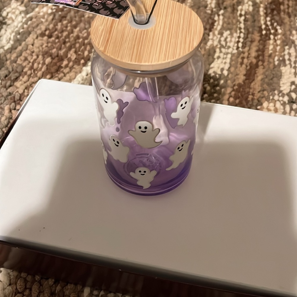 Color changing glass purple shadow on the bottom ghosts change with cold drink - Picture 3 of 4